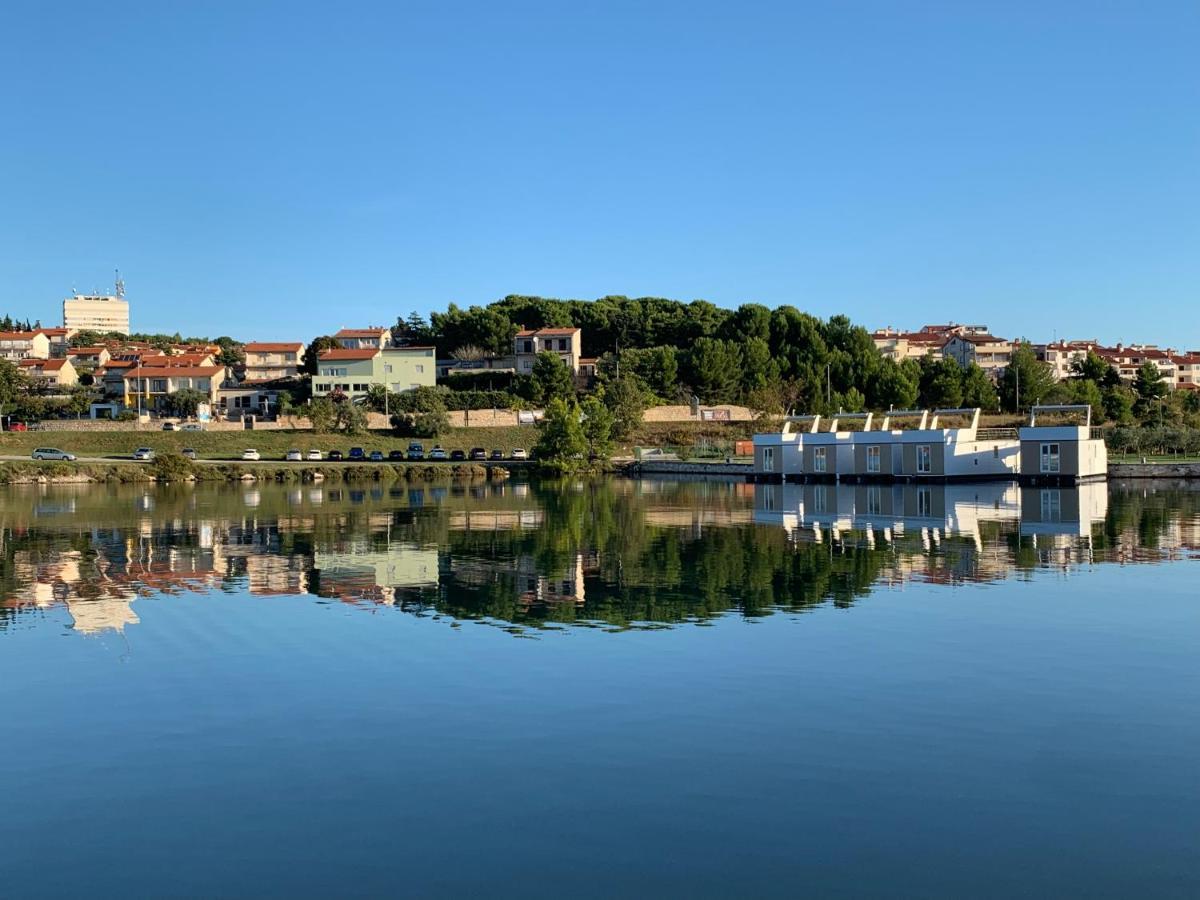 Floating House - Arena 2 Villa Pula Exterior photo